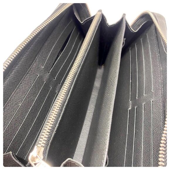 Louis Vuitton Taiga Zippy XL Wallet - Picture 7 of 8